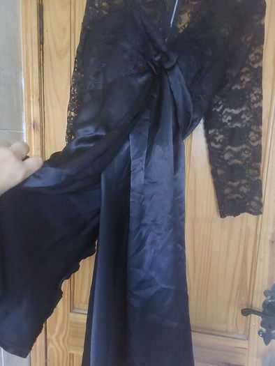 Vintage black lace dress (free post)