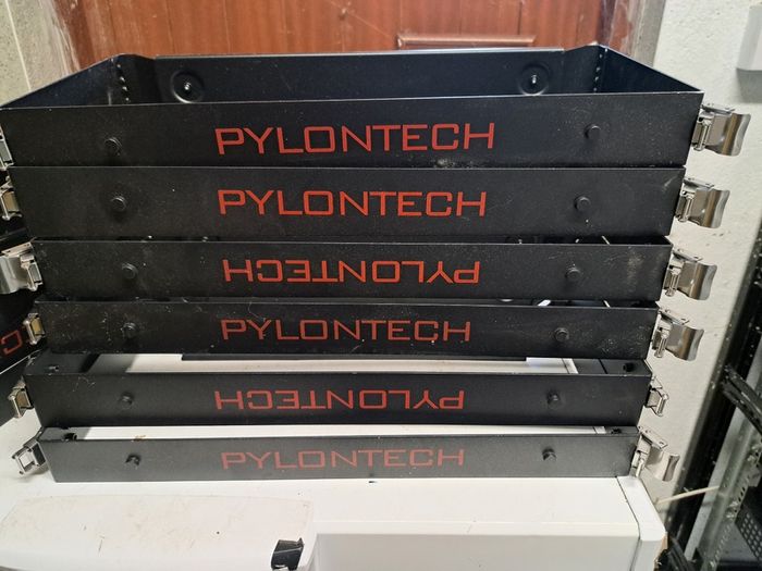Pylontech stacking system