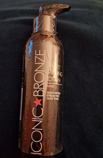 Brand New Iconic Bronze Luxury Tanning Lotion - Shade - Dark - Size - 200ml - RRP - 11.99