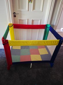 Travel cot