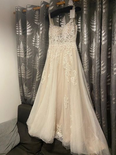 wedding dress