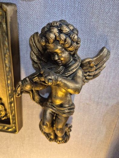 2 Vintage pair of plaster Italian wall hanging cherubs