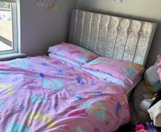 Double bed with 4 storage boxes under