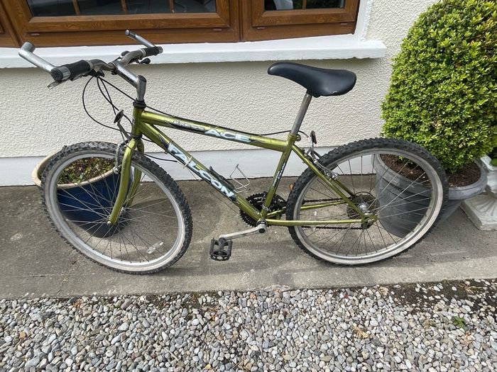 mountain bike medium size