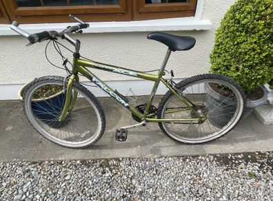 mountain bike medium size
