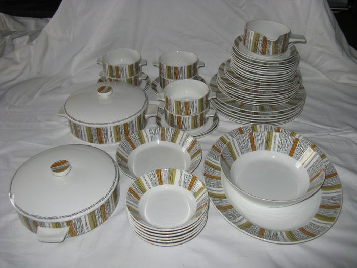 Vintage Retro Sienna Midwinter Saucer