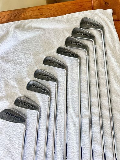 spalding   iron golf set