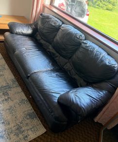 3 piece suite black leather