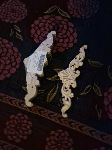 16 New Wood mouldings