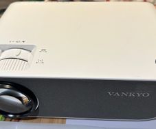 Vankyo V630 Projector