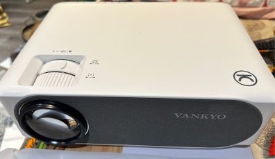 Vankyo V630 Projector