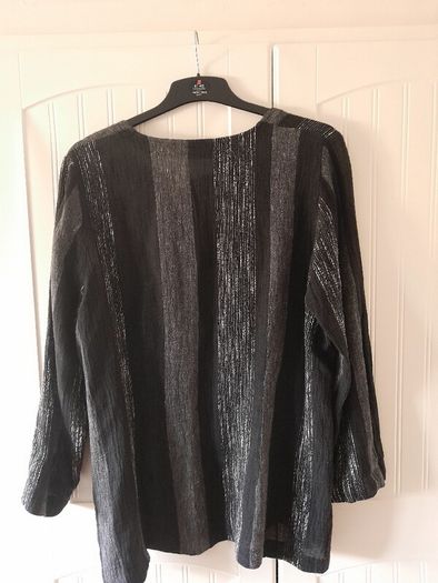Q'neel  Black and Grey Linen Top