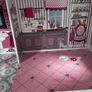 Large doll house Image 5