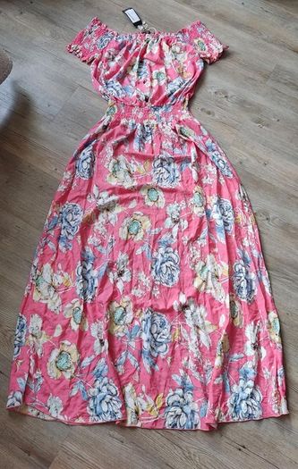Brand new Boohoo full length maxi floral dress size UK20 EU48 Postage included