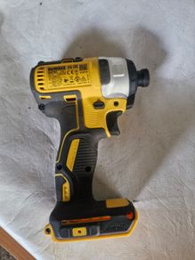 Dewalt impact screw gun