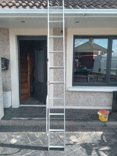 Two piece extendable ladder