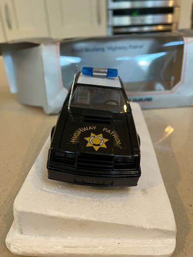 Ford Mustang Police 1/24 Ford Dealer Burago