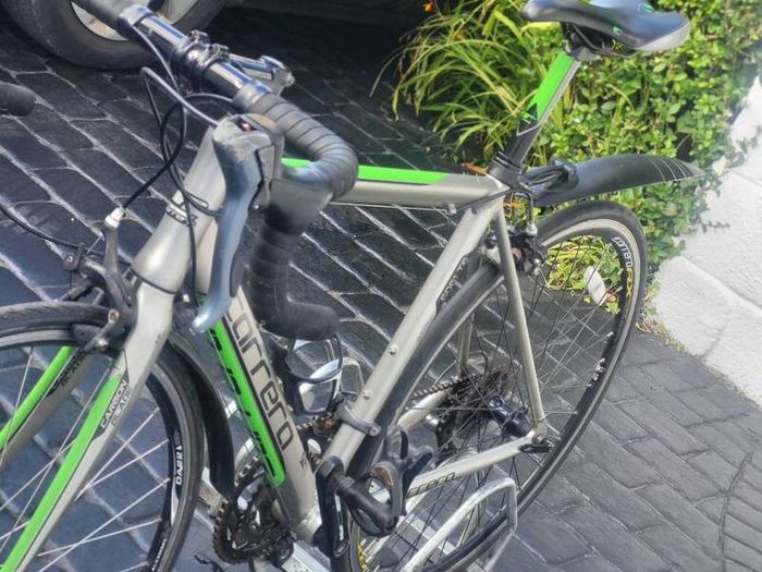 Carerra Vanquish Road Bike Used In Working Order