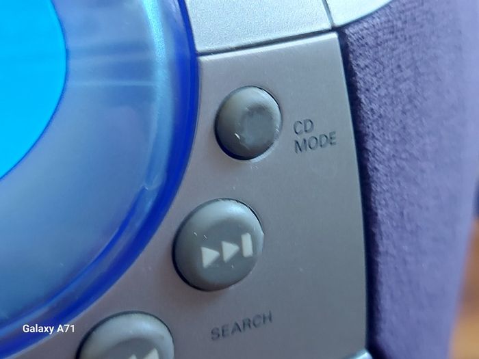 PHILIPS CD Radio Cassette Recorder, Model AZ1120,  in excellent cosmetic condition