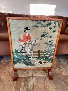 Vintage Tapestry Fox Hunt Oak Fire Screen Tilt Top Table