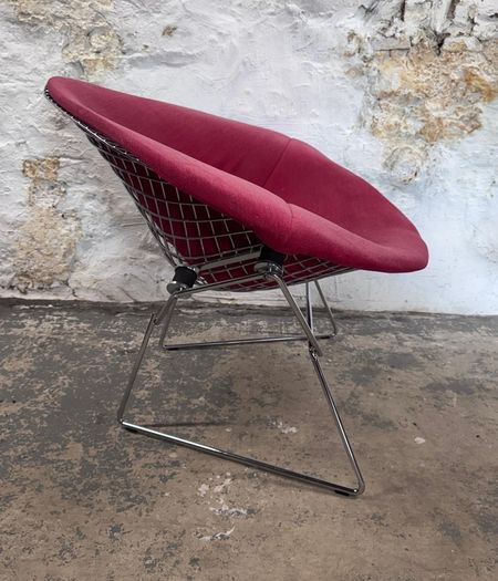 A Pair of Harry Bertoia for Knoll Model 422 Large Diamond Chairs