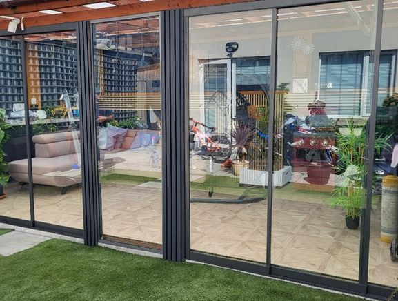 Sliding Doors