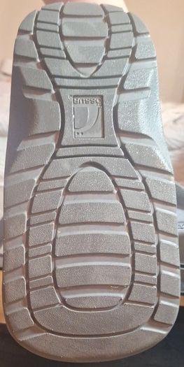Medical Walking Boot & Elbow Crutches