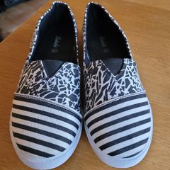 Zebra colour slip on shoes size 6.5