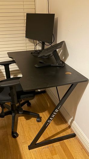 Workstation available with Samsung monitor