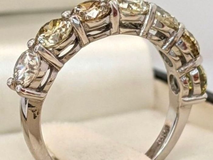 natural diamonds ring 3.26ct