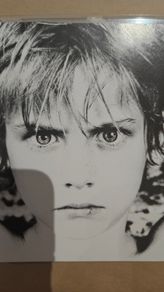 U2 - War.