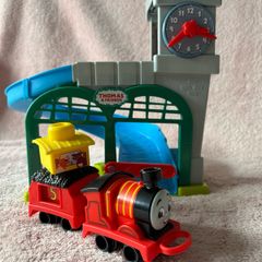 Thomas & Friends Toddler Toy My First Knapford Station Train Playset with Stack & Wobble Cargo for Kids