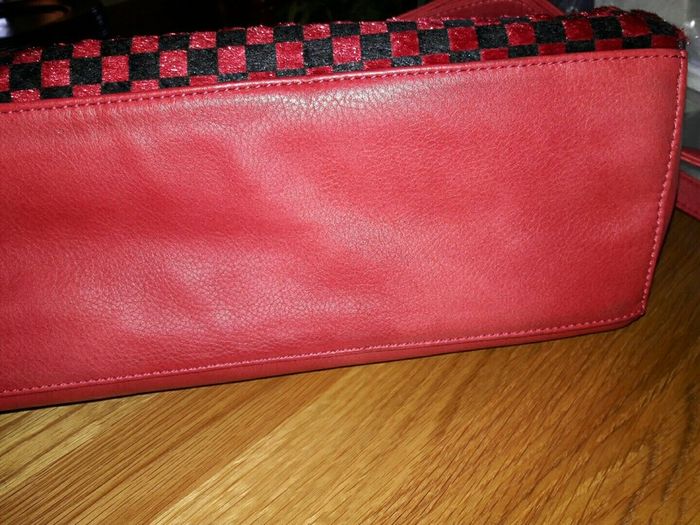 Red Ladies handbag NEW