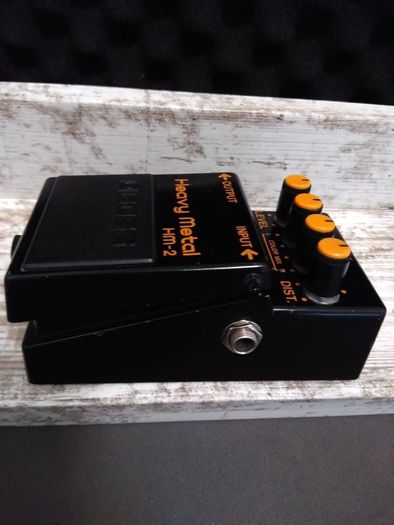 BOSS HM-2 - Heavy Metal (Vintage Classic Black Label MIJ).