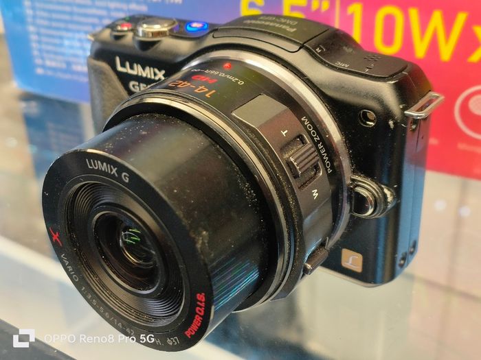 Touch Screen Panasonic LUMIX DMC-GF5K 12.1MP Digital Camera w/ 14-42mm Lens with Intelligent Auto (iA)