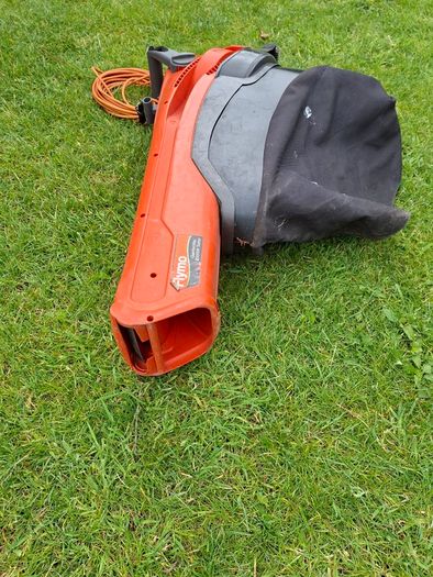 Leaf Blower
