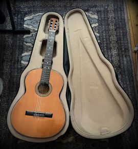 ALHAMBRA Spanish Classical Guitar