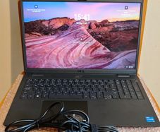 Dell Latitude 3520 i5(11 gen)/12GB/512 GB(NVMe) FHD 15.6" TouchScreen Laptop NoteBook