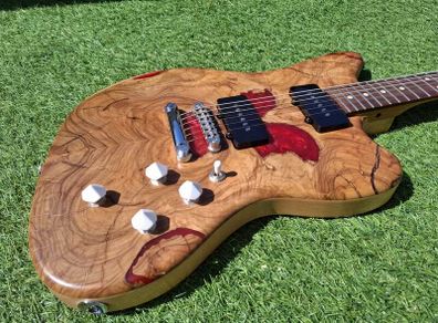 Custom Jazzmaster w/ Warmoth Neck, EGC JM500 Pickups, Olivewood Top - 2021