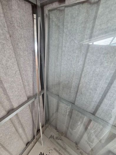 shower screen