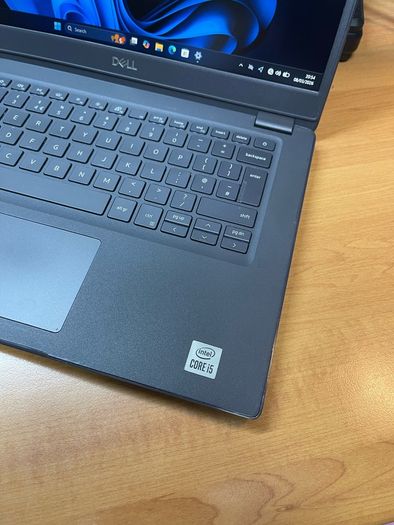 Dell Laptop i5 pro 10gen 16/512 Windows 11