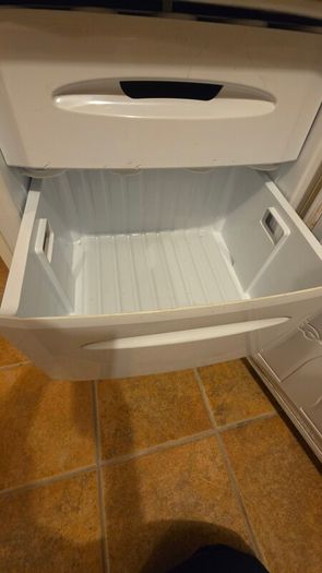 Hotpoint "Future" RZA30 small freezer