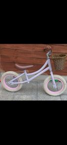 Girls lilac Dawes Duchess balance bike