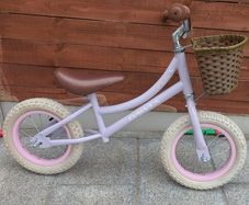 Girls lilac Dawes Duchess balance bike