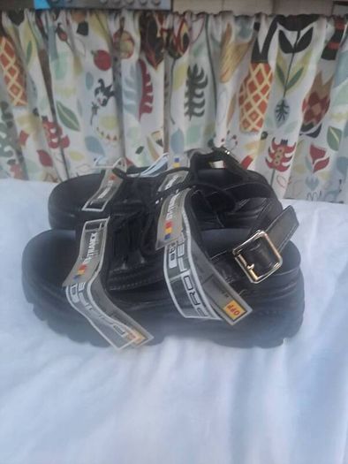 Platform buffalo London style sandals