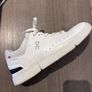 Men's trainers / On Roger limited edition Image 6