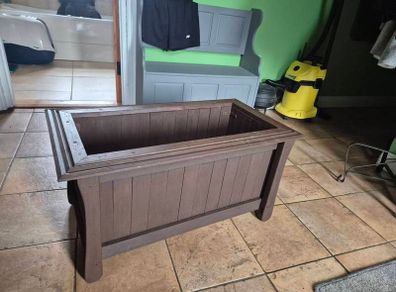 Hardwood handmade planter