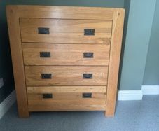 Solid Oak Chest of drawers
