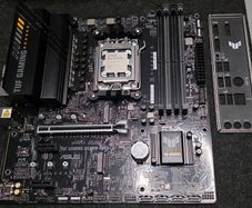 ASUS Tuf A620M Gaming Plus + Ryzen 5 7600 CPU