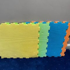 Free child's items, as a lot
